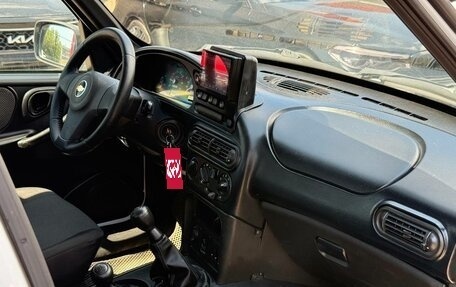 Chevrolet Niva I рестайлинг, 2018 год, 700 000 рублей, 16 фотография