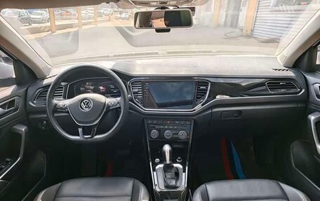 Volkswagen T-Roc I, 2022 год, 1 600 000 рублей, 9 фотография