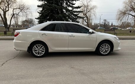 Toyota Camry, 2017 год, 2 300 000 рублей, 8 фотография
