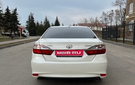 Toyota Camry, 2017 год, 2 300 000 рублей, 2 фотография