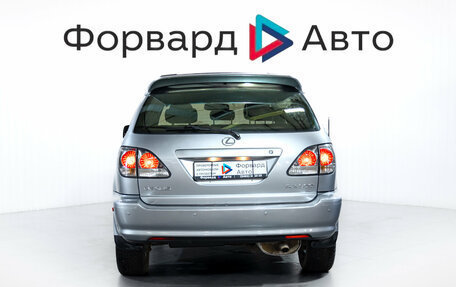Lexus RX IV рестайлинг, 2001 год, 725 000 рублей, 6 фотография