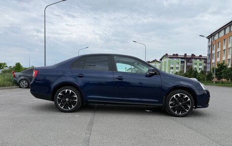 Volkswagen Jetta VI, 2010 год, 700 000 рублей, 4 фотография