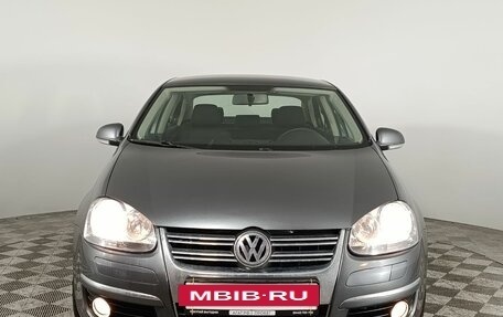 Volkswagen Jetta VI, 2010 год, 690 000 рублей, 2 фотография