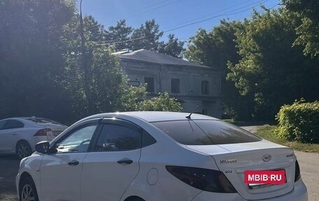 Hyundai Solaris II рестайлинг, 2013 год, 560 000 рублей, 4 фотография