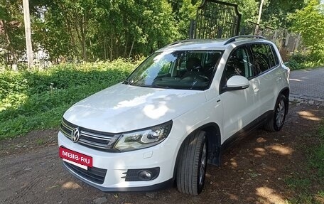 Volkswagen Tiguan I, 2016 год, 2 350 000 рублей, 2 фотография