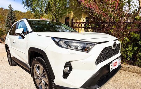 Toyota RAV4, 2021 год, 3 310 000 рублей, 15 фотография
