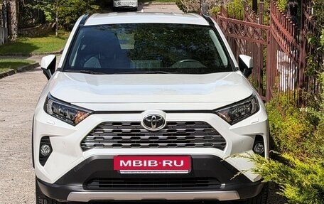 Toyota RAV4, 2021 год, 3 310 000 рублей, 13 фотография