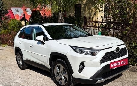 Toyota RAV4, 2021 год, 3 310 000 рублей, 17 фотография