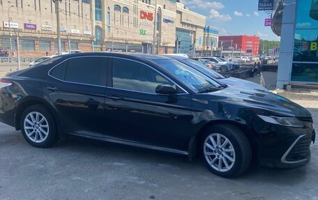 Toyota Camry, 2022 год, 2 500 000 рублей, 2 фотография