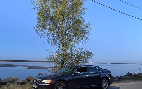Chrysler 300C II, 2012 год, 1 650 000 рублей, 1 фотография
