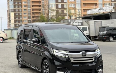 Honda Stepwgn IV, 2022 год, 2 040 000 рублей, 1 фотография