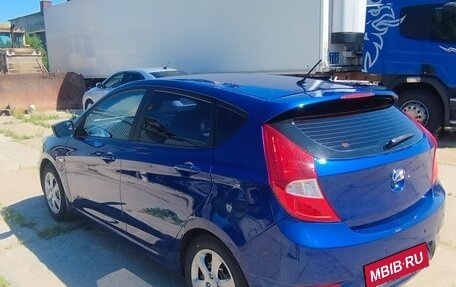 Hyundai Solaris II рестайлинг, 2011 год, 710 000 рублей, 8 фотография