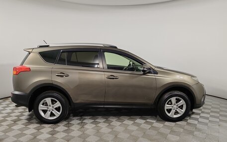 Toyota RAV4, 2014 год, 1 799 000 рублей, 4 фотография