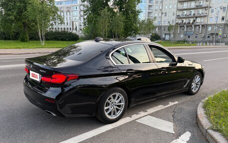 BMW 5 серия, 2021 год, 3 050 000 рублей, 6 фотография