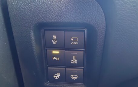 Toyota Land Cruiser Prado 150 рестайлинг 2, 2022 год, 8 850 000 рублей, 5 фотография