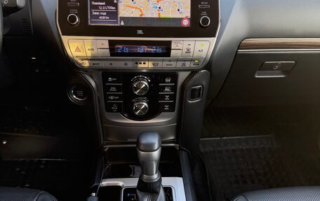 Toyota Land Cruiser Prado 150 рестайлинг 2, 2022 год, 8 850 000 рублей, 6 фотография