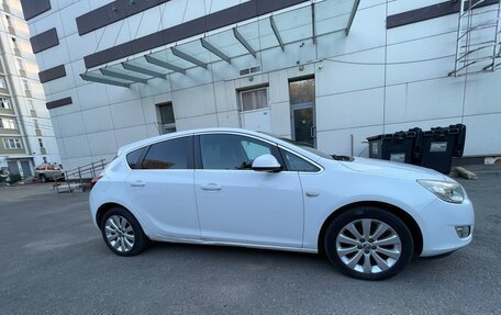 Opel Astra J, 2010 год, 550 000 рублей, 12 фотография