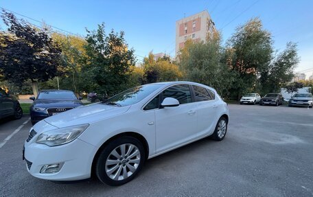 Opel Astra J, 2010 год, 550 000 рублей, 11 фотография