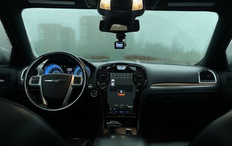 Chrysler 300C II, 2012 год, 1 650 000 рублей, 7 фотография