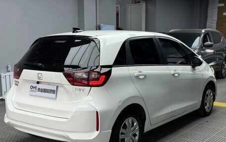 Honda Fit, 2021 год, 1 110 000 рублей, 6 фотография