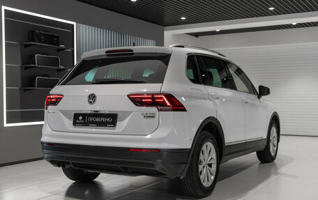 Volkswagen Tiguan II, 2017 год, 1 995 000 рублей, 5 фотография