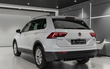 Volkswagen Tiguan II, 2017 год, 1 995 000 рублей, 4 фотография