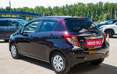 Toyota Vitz, 2013 год, 745 000 рублей, 9 фотография