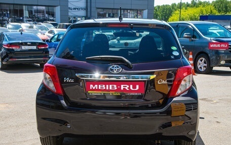 Toyota Vitz, 2013 год, 745 000 рублей, 8 фотография