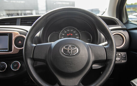 Toyota Vitz, 2013 год, 745 000 рублей, 18 фотография