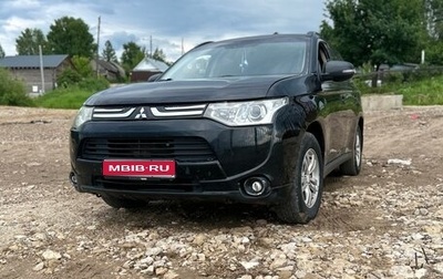 Mitsubishi Outlander III рестайлинг 3, 2013 год, 1 250 000 рублей, 1 фотография