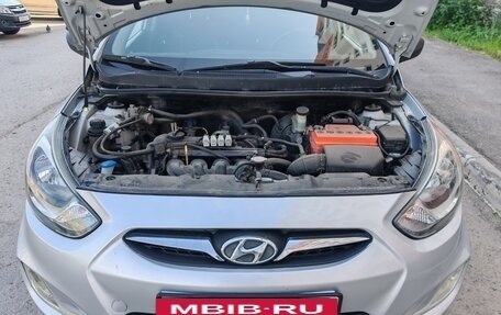 Hyundai Solaris II рестайлинг, 2012 год, 625 000 рублей, 4 фотография