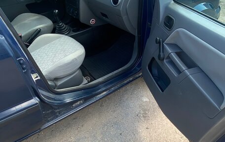Ford Fusion I, 2002 год, 290 000 рублей, 9 фотография