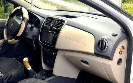 Renault Logan II, 2016 год, 350 000 рублей, 8 фотография