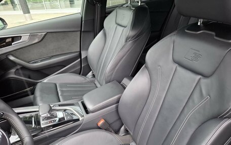 Audi A4, 2019 год, 4 300 000 рублей, 14 фотография