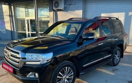 Toyota Land Cruiser 200, 2018 год, 6 500 000 рублей, 1 фотография
