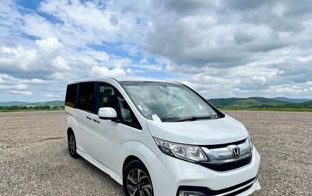 Honda Stepwgn IV, 2017 год, 1 470 000 рублей, 1 фотография