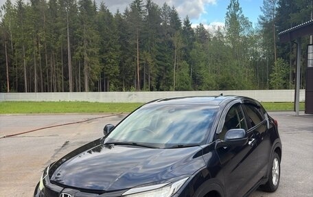 Honda Vezel, 2018 год, 1 780 000 рублей, 1 фотография