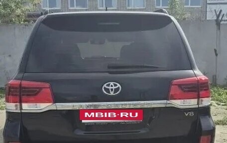 Toyota Land Cruiser 200, 2018 год, 6 500 000 рублей, 18 фотография