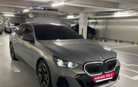 BMW 5 серия, 2025 год, 6 230 000 рублей, 2 фотография