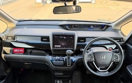 Honda Freed II, 2022 год, 1 425 000 рублей, 6 фотография