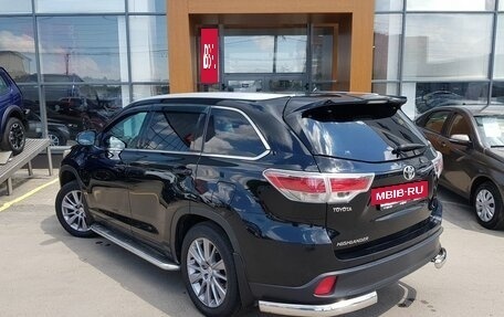 Toyota Highlander III, 2014 год, 2 399 000 рублей, 7 фотография