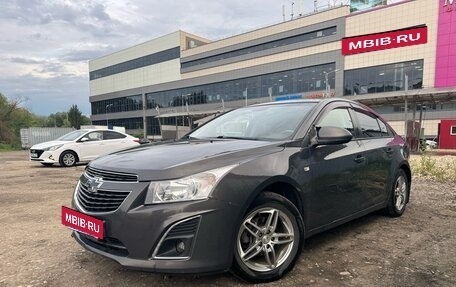 Chevrolet Cruze II, 2013 год, 850 000 рублей, 2 фотография