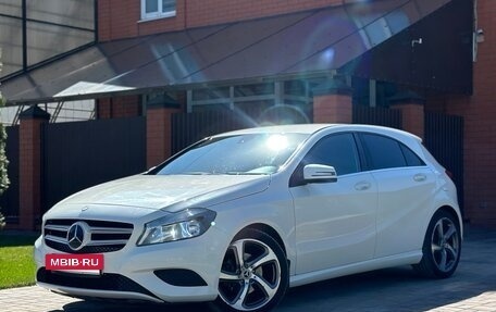 Mercedes-Benz A-Класс, 2013 год, 1 180 000 рублей, 2 фотография