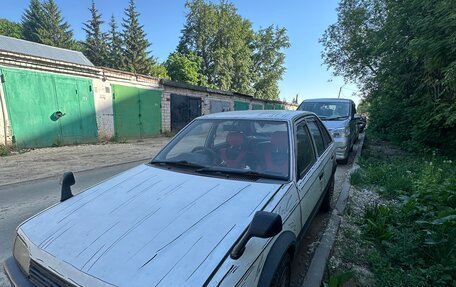 Mazda Familia, 1987 год, 111 000 рублей, 4 фотография