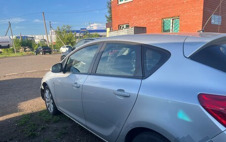 Opel Astra J, 2010 год, 370 000 рублей, 5 фотография