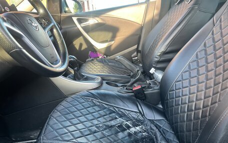 Opel Astra J, 2010 год, 370 000 рублей, 33 фотография