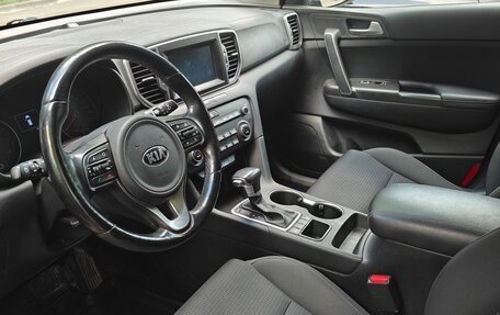 KIA Sportage IV рестайлинг, 2017 год, 2 090 000 рублей, 3 фотография