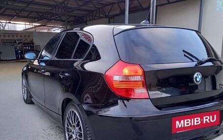 BMW 1 серия, 2008 год, 750 000 рублей, 2 фотография