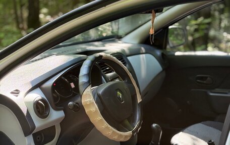 Renault Logan II, 2014 год, 360 000 рублей, 21 фотография