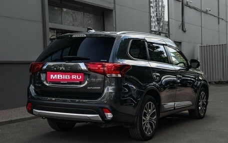 Mitsubishi Outlander III рестайлинг 3, 2018 год, 2 800 000 рублей, 5 фотография